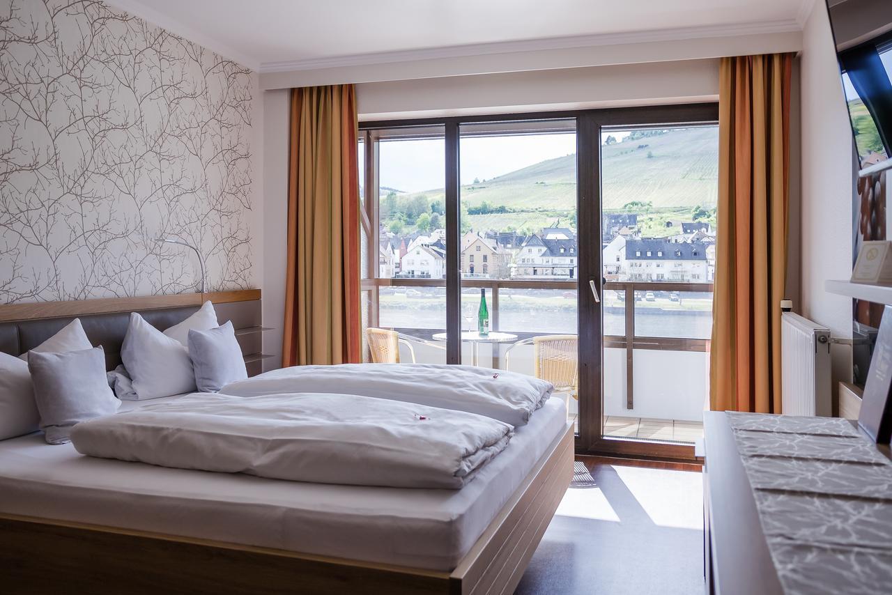 Mayer'S Weinhotel Zell an der Mosel Exterior foto
